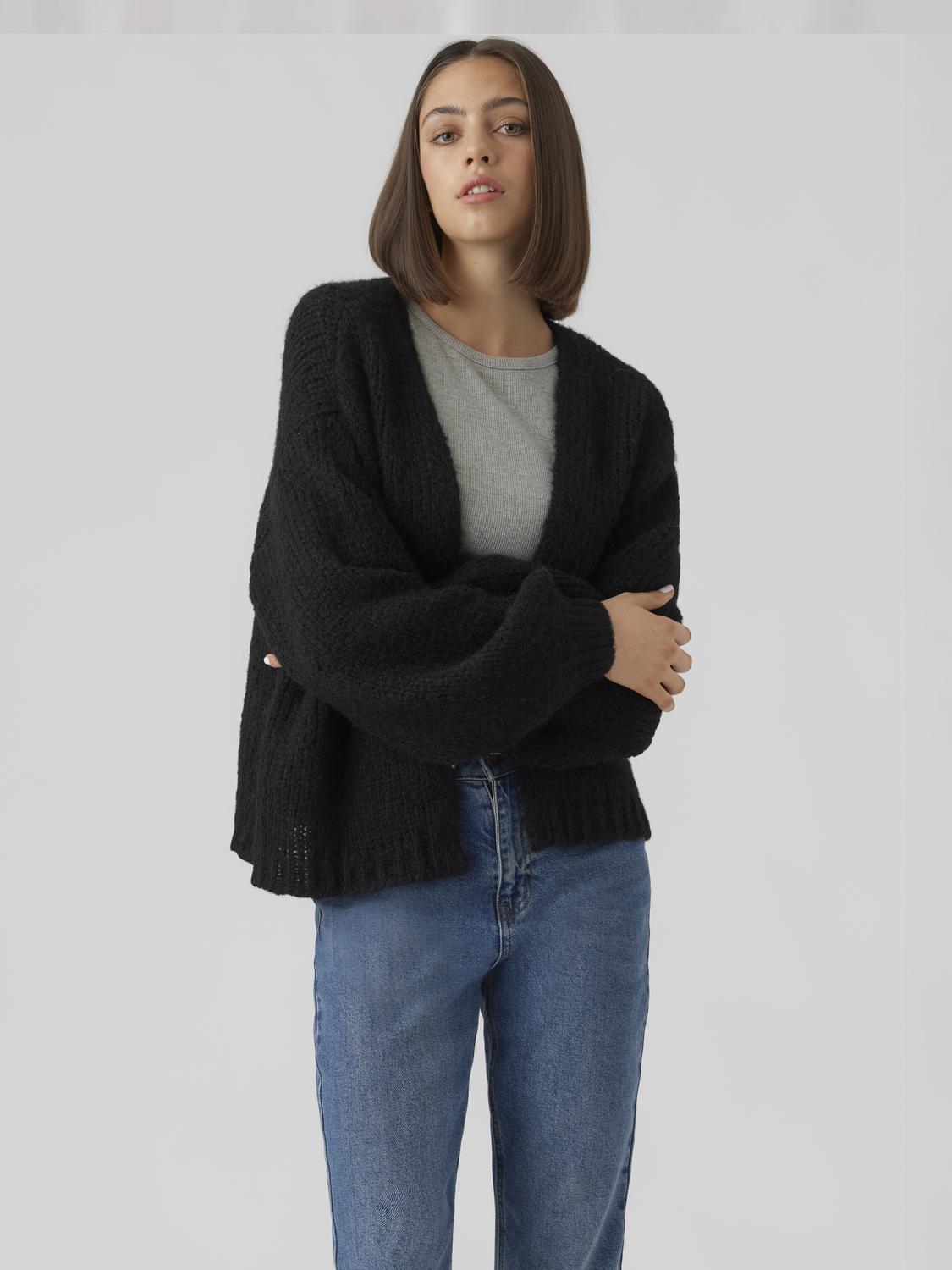 model_shot-front
