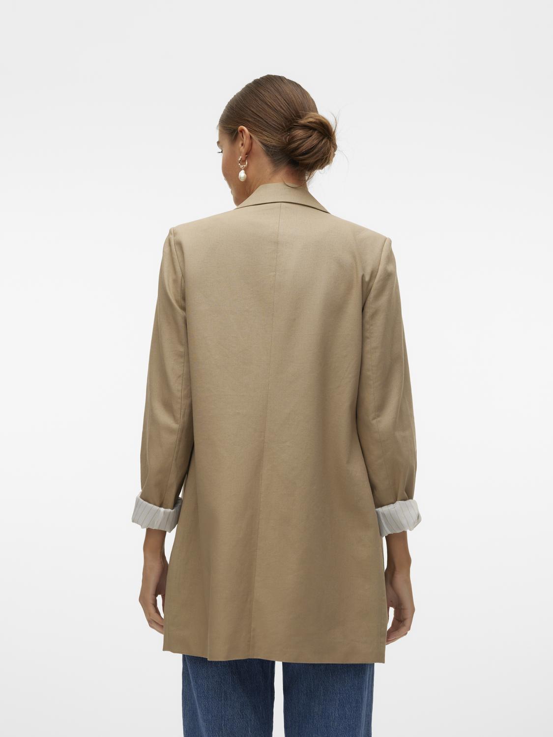 model_shot-back