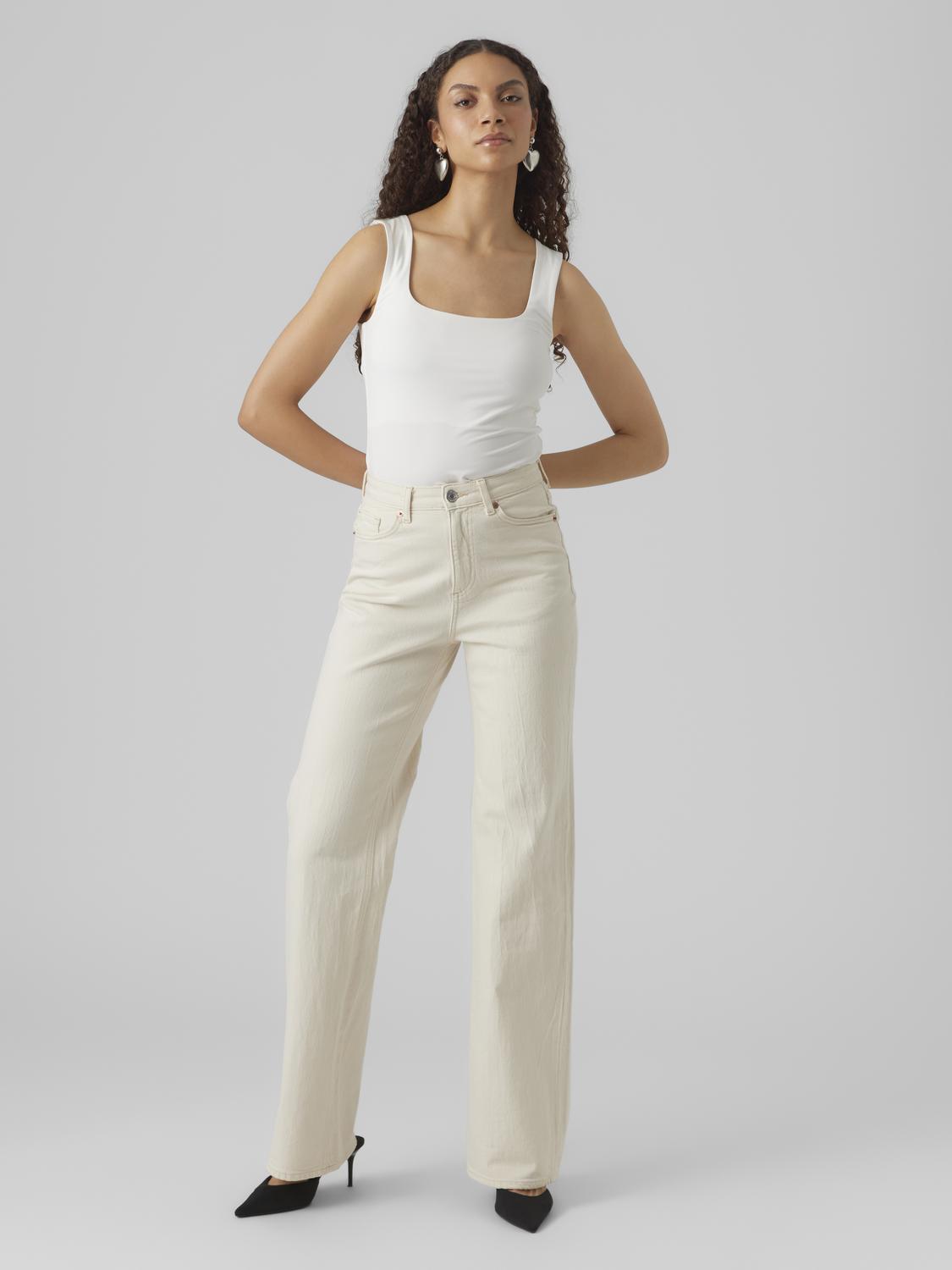 model_shot-front_full